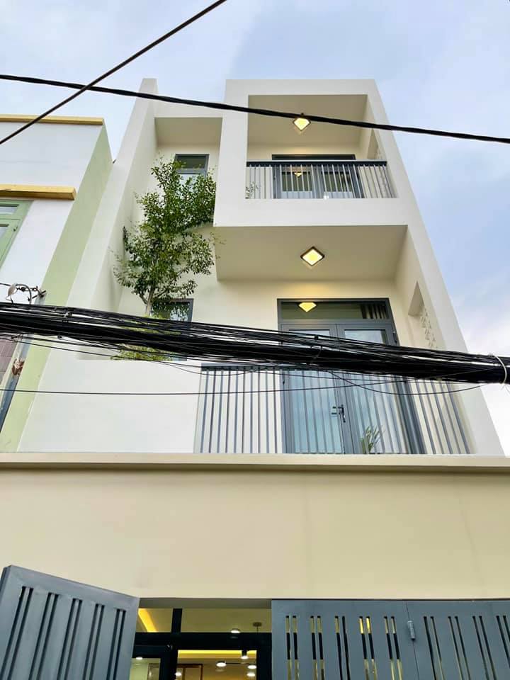 Bán gấp căn nhà VỊ TRÍ ĐẸP đường Phạm Văn Chiêu, P.9, Gò Vấp.DT 6,7 x 16m.