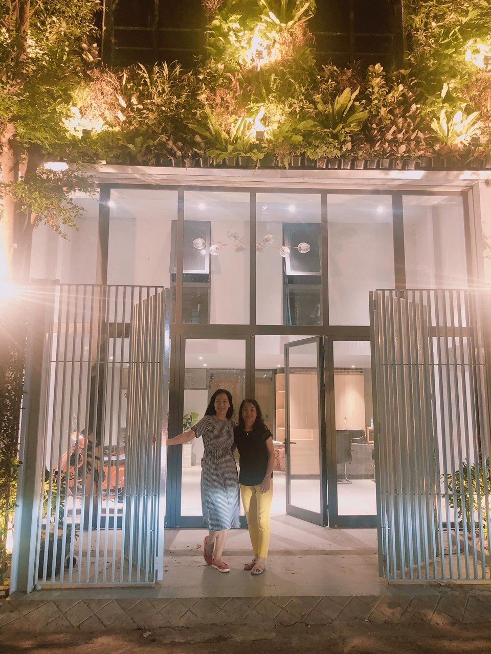 Bán nhà đường Tú Xương, Phường 7, Quận 3 DT: 18m x 20m nở hậu 30m CN 410m2 kết cấu 3 tầng