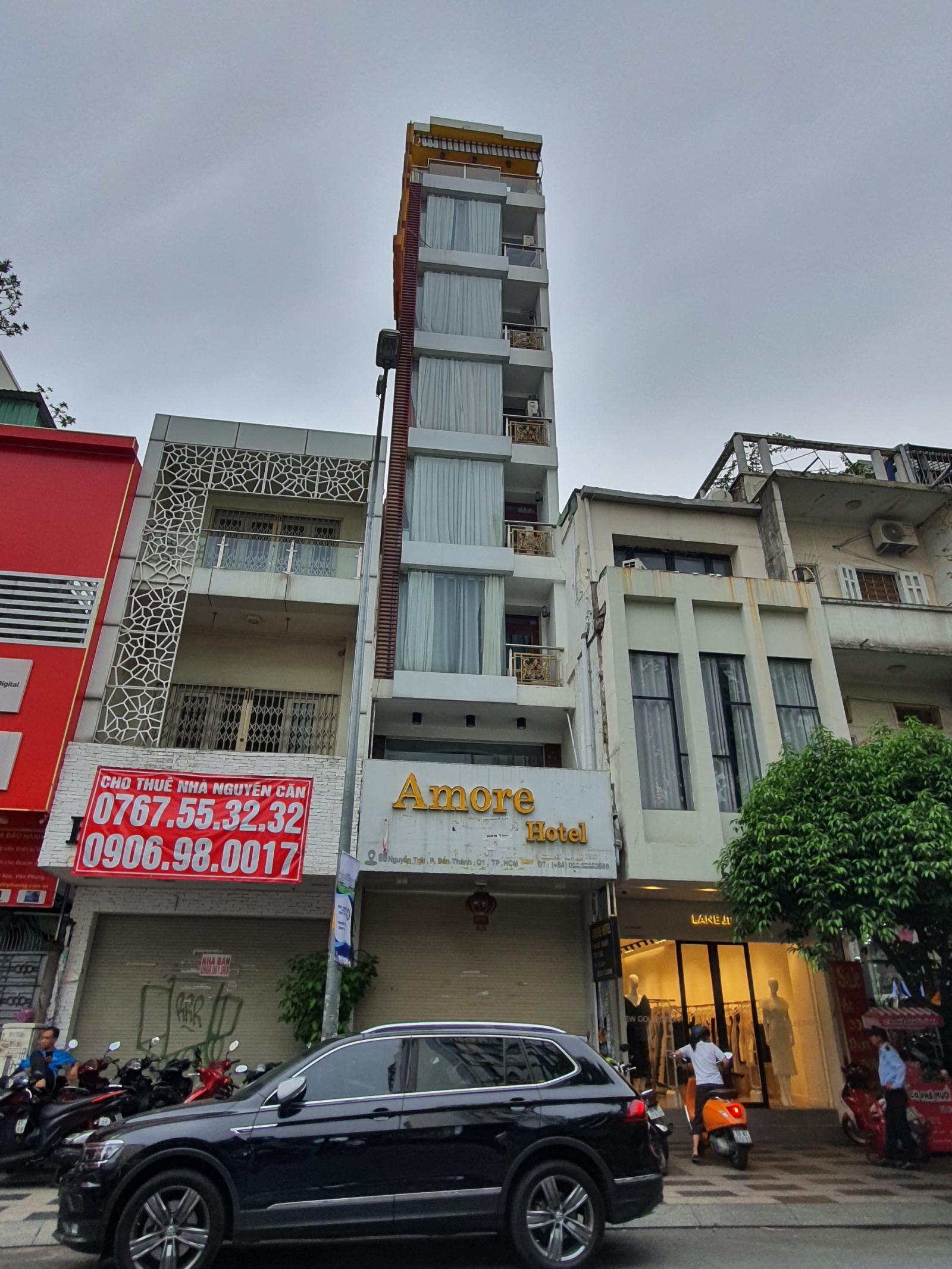 Khách sạn Hầm - 8 tầng, 20 phòng đang kinh doanh mặt tiền đường Nguyễn Trãi. Chỉ 75 tỷ