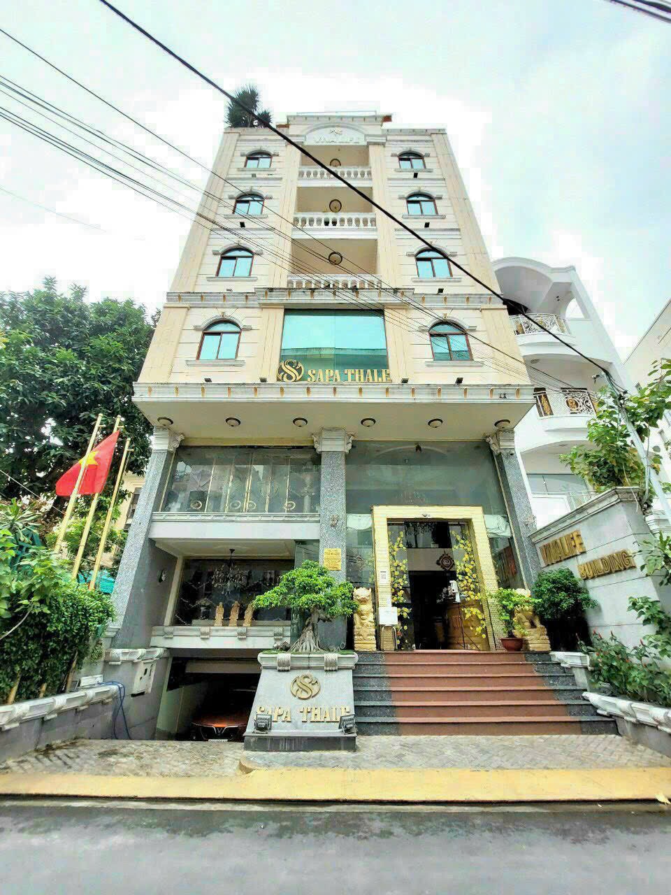 Tòa nhà đường Nguyễn Trãi, Phường Bến Thành, Quận 1 - hầm 10 lầu 