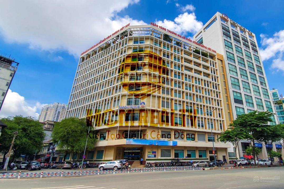 Nhà ngay tại phố đi bộ Nguyễn Huệ - Toà nhà Bitexco, Q1. DT: 4x18m 5 tầng. HĐT: 600tr/năm 48 tỷ TL