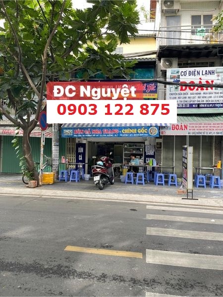 Nhà mặt tiền giá rẻ trung tâm Quận 7, đường 20m, khu kinh doanh nhộn nhịp ngày đêm