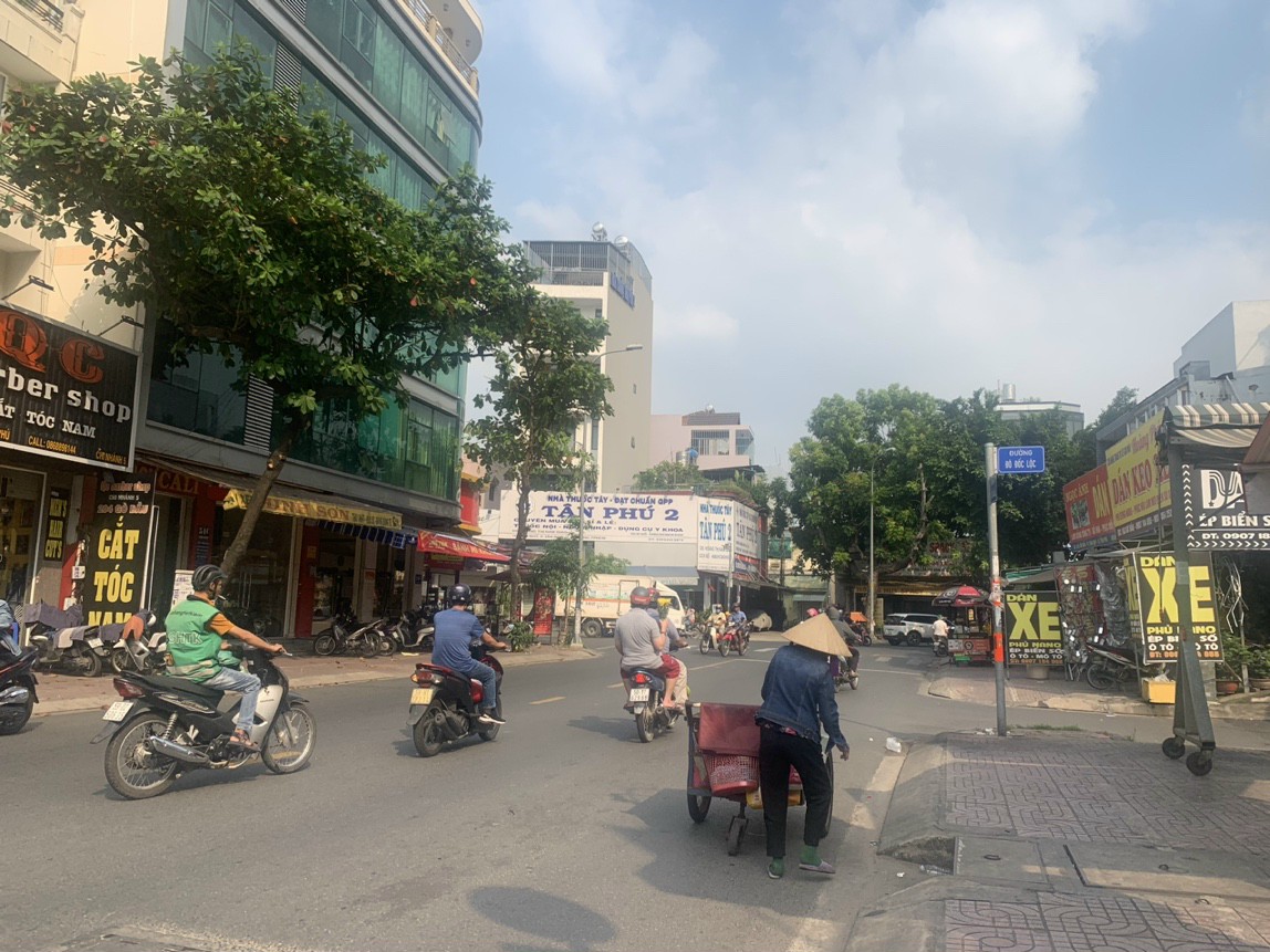 Bán nhà riêng tại Đường Lê Văn Huân, Phường 13, Tân Bình, Tp.HCM giá 11 Tỷ
