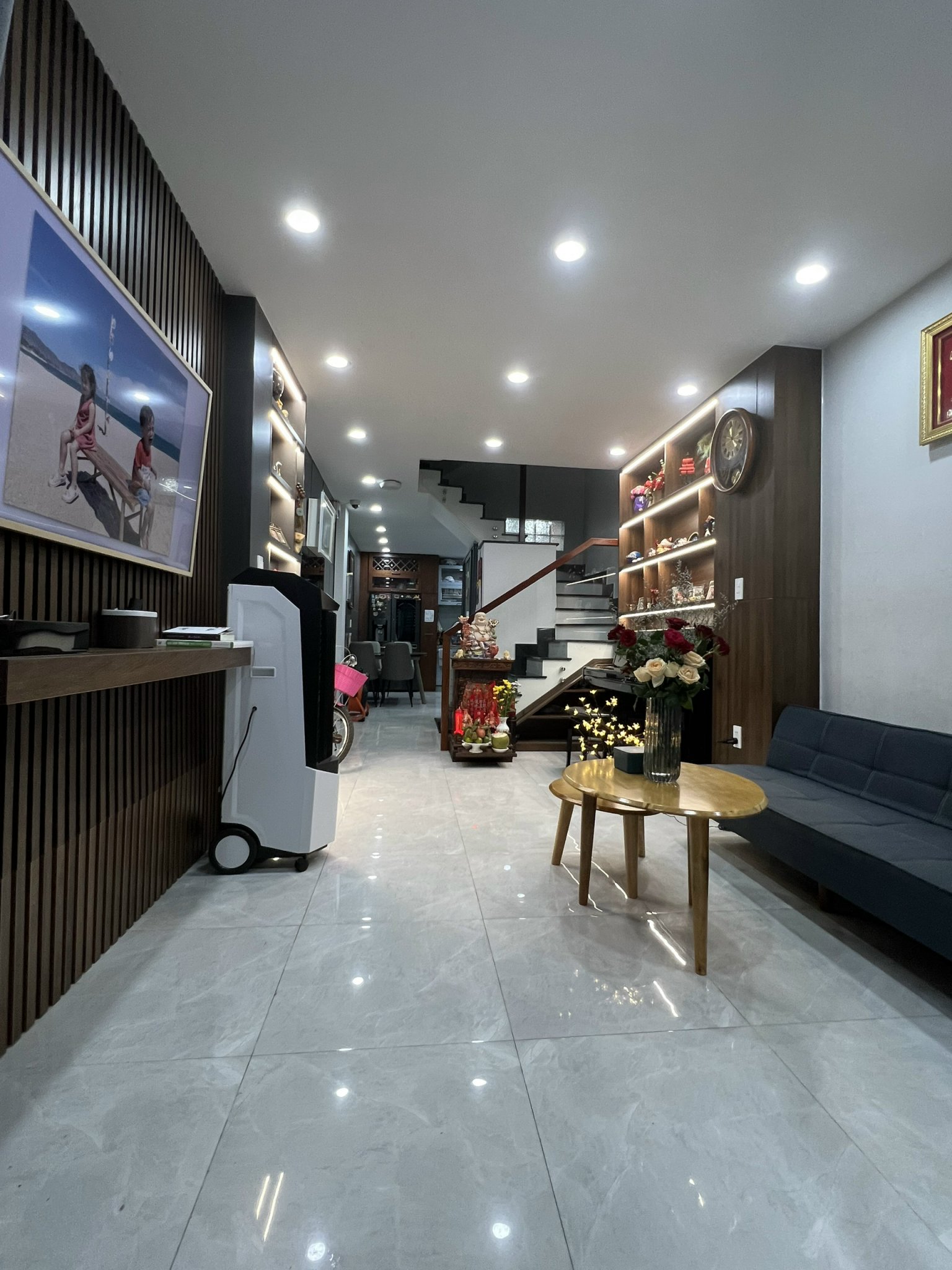 Bán Gấp nhà đường Nguyễn Thị Minh Khai, p.PNL, Q.1 (4x9m nở hậu) 4 tầng,