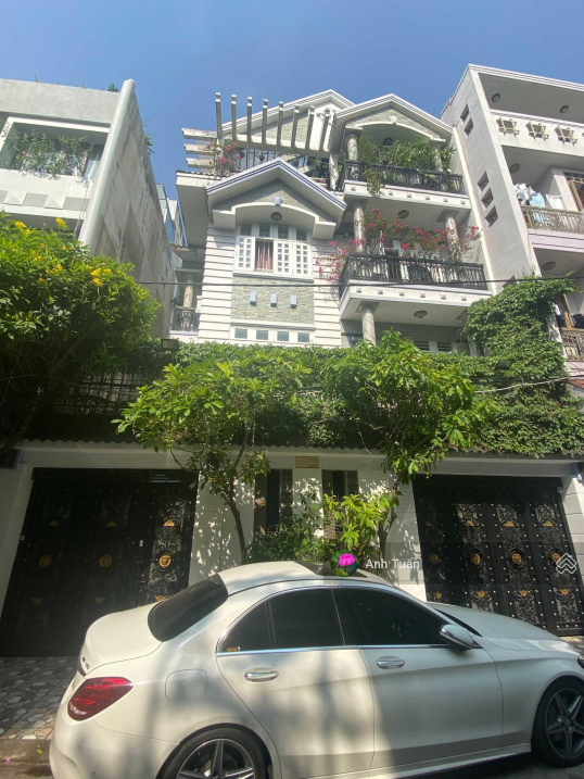 Chủ thiện chí! Bán biệt thự HXH Huỳnh Văn Bánh, PN, DT 6x25m, 4 tầng, giá 20 tỷ TL-LH Tùng 0773748539