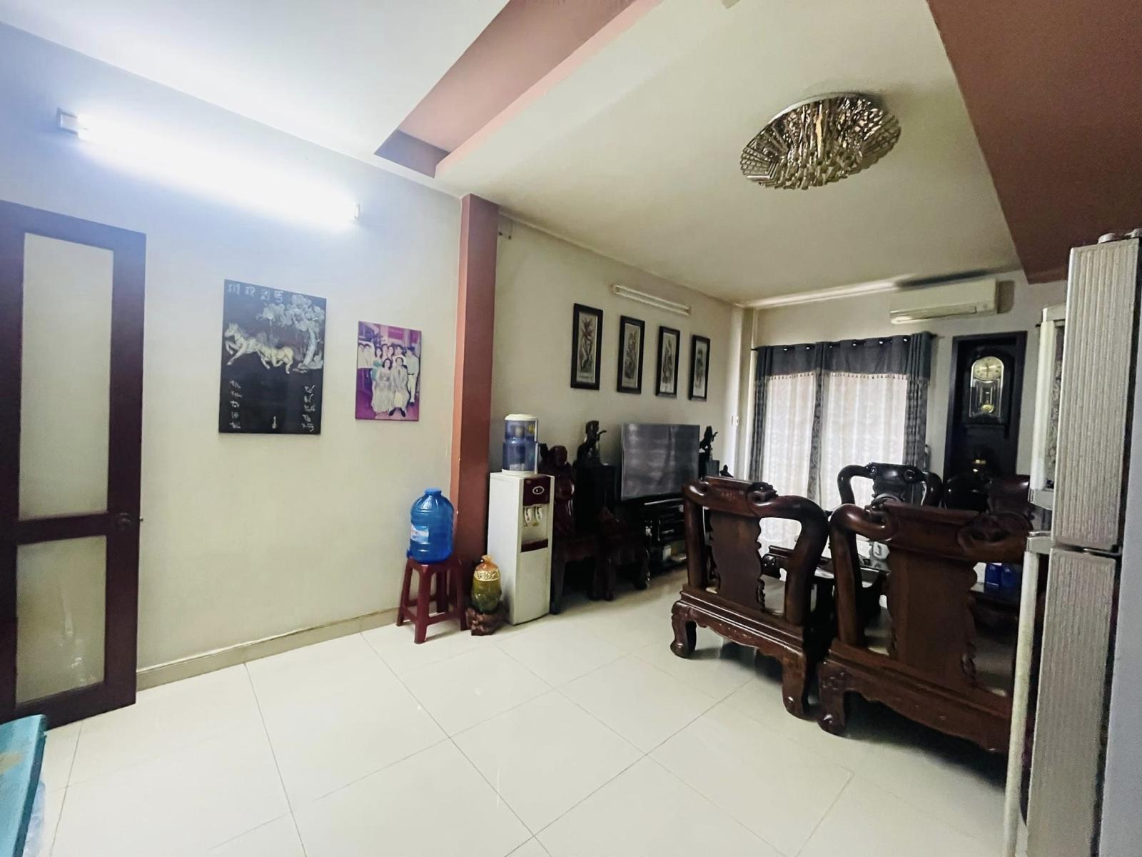 BÁN NHÀ HXH Hoàng Hoa Thám, Tân Bình 4 tầng 60m2 (4x15). Nhà đẹp ở ngay. Giá chỉ 13,5 tỷ.
