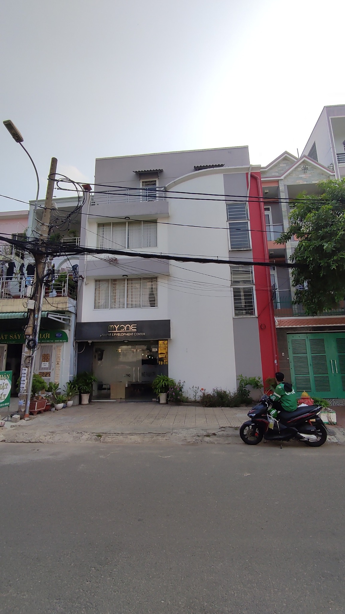 Mặt Tiền D13, P Tây Thạnh, Q. Tân Phú, Nhà trệt 2 lầu ST, 8.3.x24m, giá 18.5 tỷ