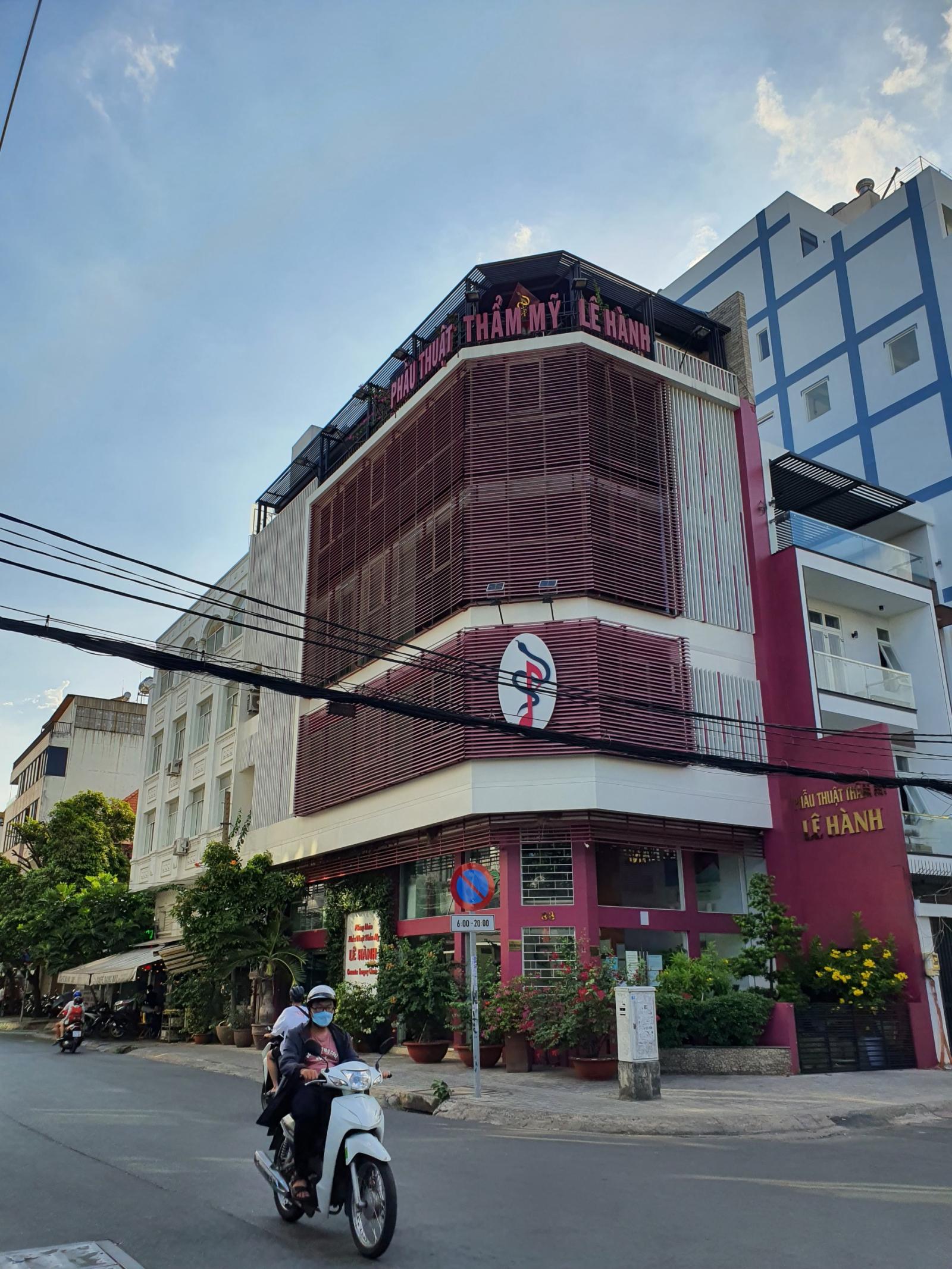 Bán nhà 2 MT Nguyễn Trãi + Nguyễn Cư Trinh, Quận 1 - 6x 10m - 2 Lầu