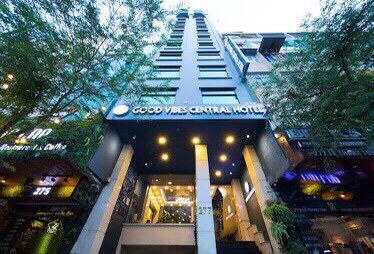 Cần bán gấp khách sạn mặt tiền đường Thủ Khoa Huân ngay cửa Bắc chợ Bến Thành, giá chỉ 379 tỷ