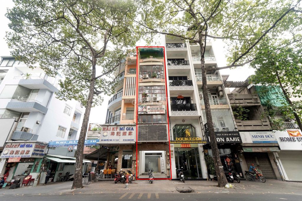 Bán nhà mặt tiền đường Nguyễn Chí Thanh Phường12 Quận 5 (DT: 5.3x20) Giá 42.5 tỷ