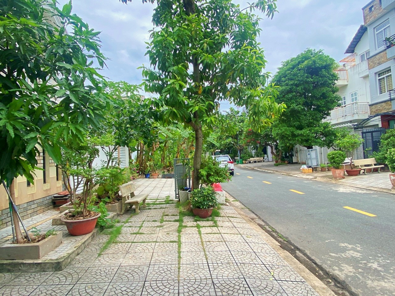 Bán Villa KDT Apak khu C cách Nguyễn Hoàng 100m , giá 35 tỷ TL khách thiện chí, bán nhà đi định cư nhé