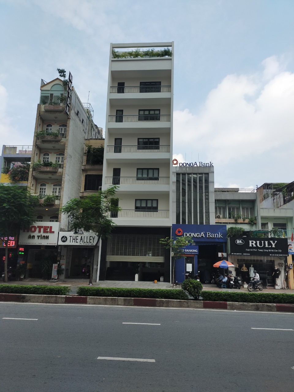 Bán nhà mặt tiền đường Nghĩa Phát phường 6, Tân Bình. DT 4x25m (hầm 6 tầng) giá 16.9 tỷ
