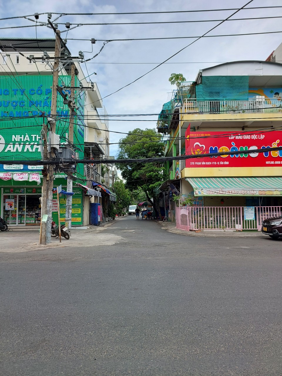 Bán nhà góc 2 mặt tiền Phạm Văn Bạch, 8 x 21,75m 3 lầu đang HĐT dài hạn, giá 28 tỷ có TL
