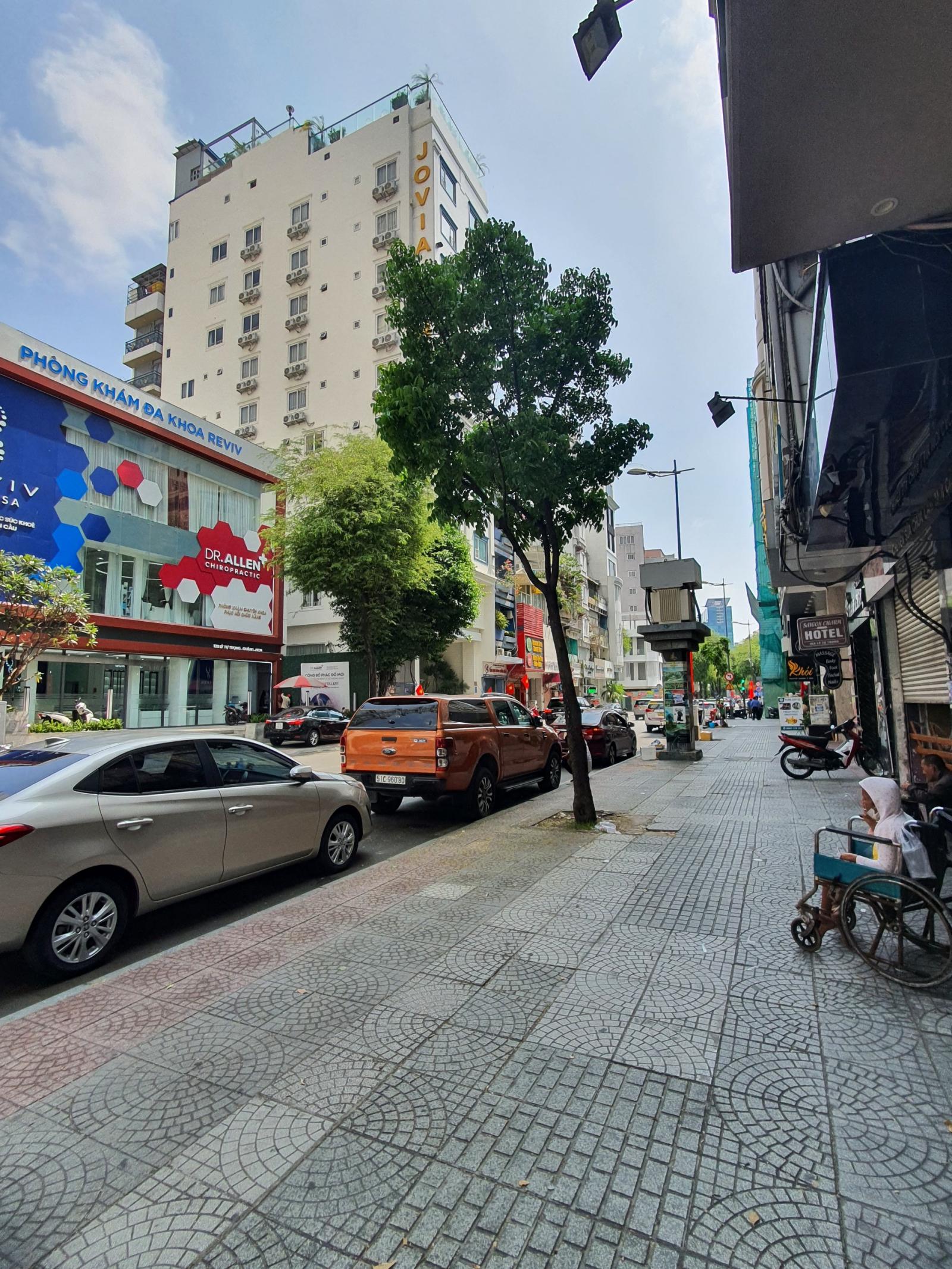 Chuyển nhượng khách sạn 4 sao Golden Hotel Central Saigon 140 Lý Tự Trọng Quận 1 giá 980 tỷ