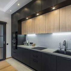 Cần bán gấp !! Nhà HXH hơn 6m đường Núi Thành DT 4x14  gần tòa nhà Etown Building 