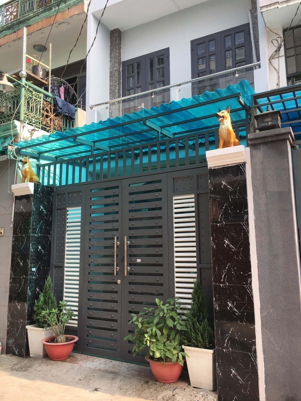 Giảm giá bán ngay!!! Bán nhà sát mặt tiền Lê Quang Định - Đường nhựa trước nhà 6m xe vào thoải mái.