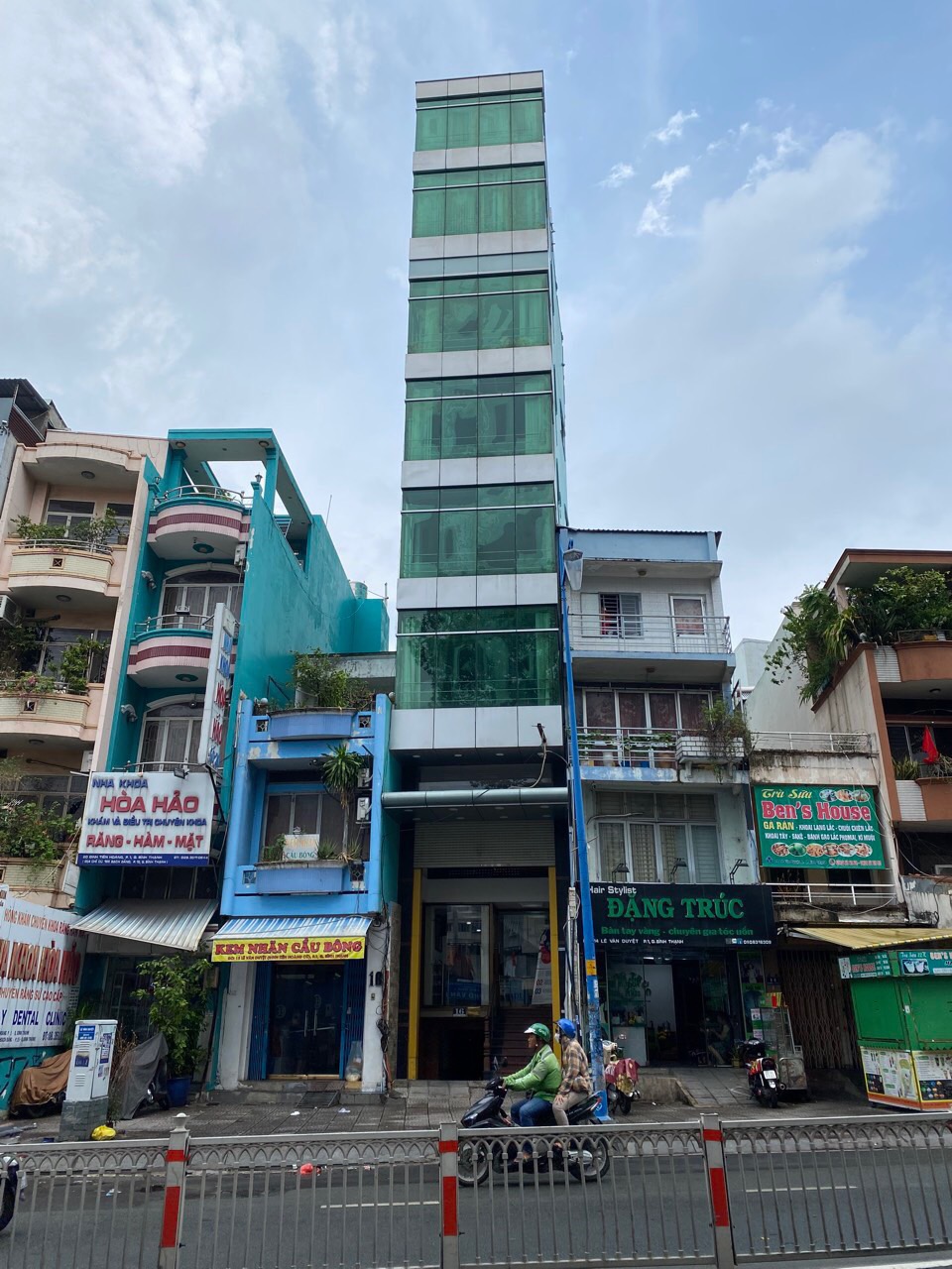 Cần tiền giảm sâu 3 tỷ bulding MT Đinh Tiên Hoàng Q. BT 4x20m 8 tầng còn 25 tỷ TL