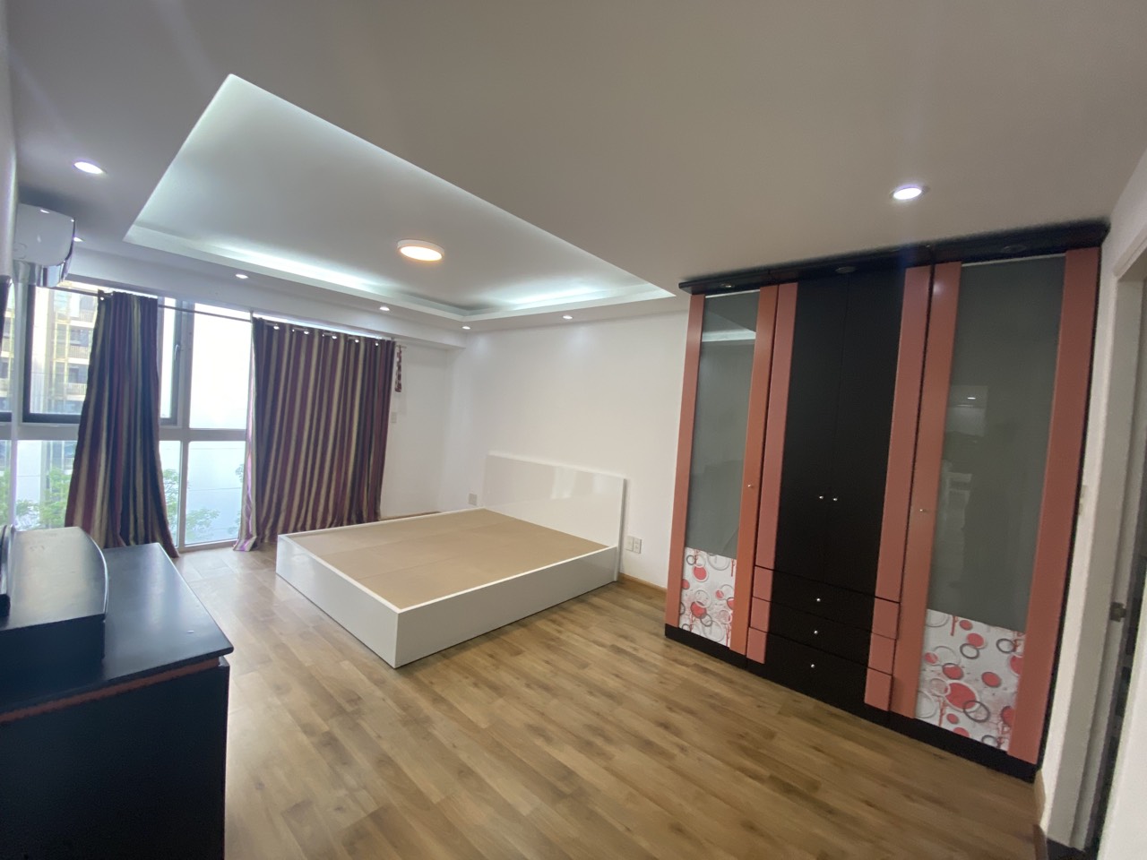 Bán căn hộ garden court,phú mỹ hưng,nhà như hình,lầu 6,106m2,5.5 tỷ.Lh 0903920635