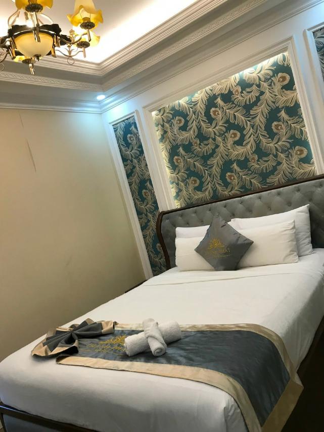 Bán nhà mặt tiền 352 Nguyễn Oanh P.17 Gò Vấp, 300m2, Giá 36 Tỷ, 1 trệt 4 lầu