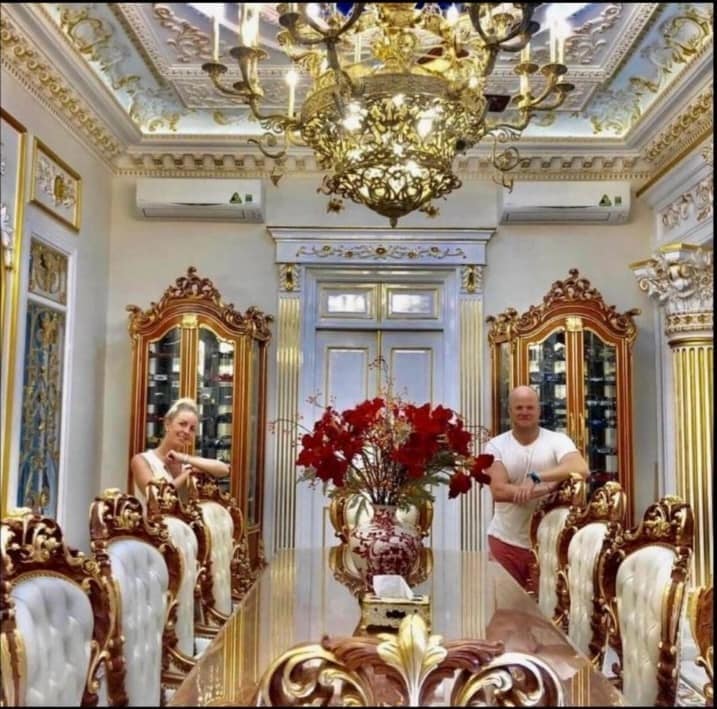 LÂU ĐÀI NGUY NGA -SIÊU SANG DÁT VÀNG- TT QUẬN 1-
ĐẲNG CẤP GIỚI THƯỢNG LƯU