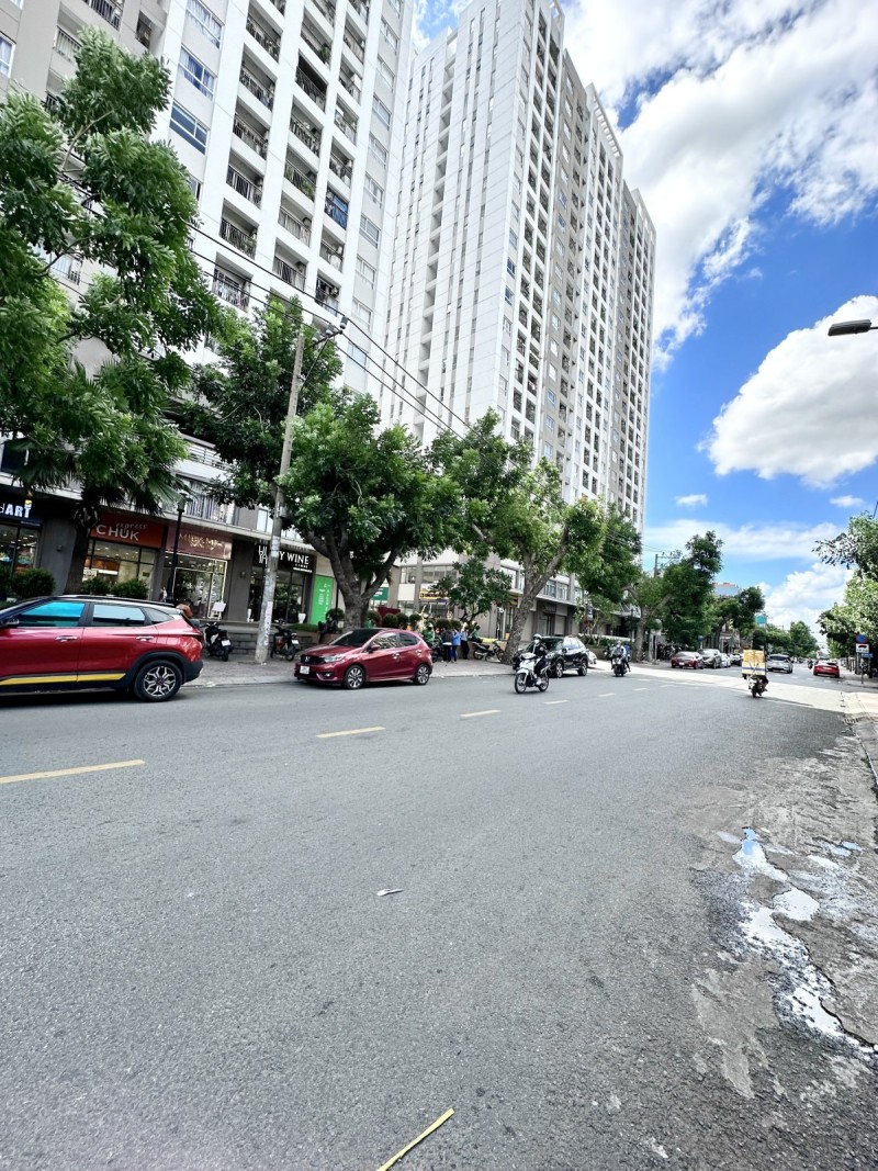 Bán Nhà Đường Tô Hiệu, Tân Phú 80m2. 5 Tầng BTCT  giá 8,9 tỷ