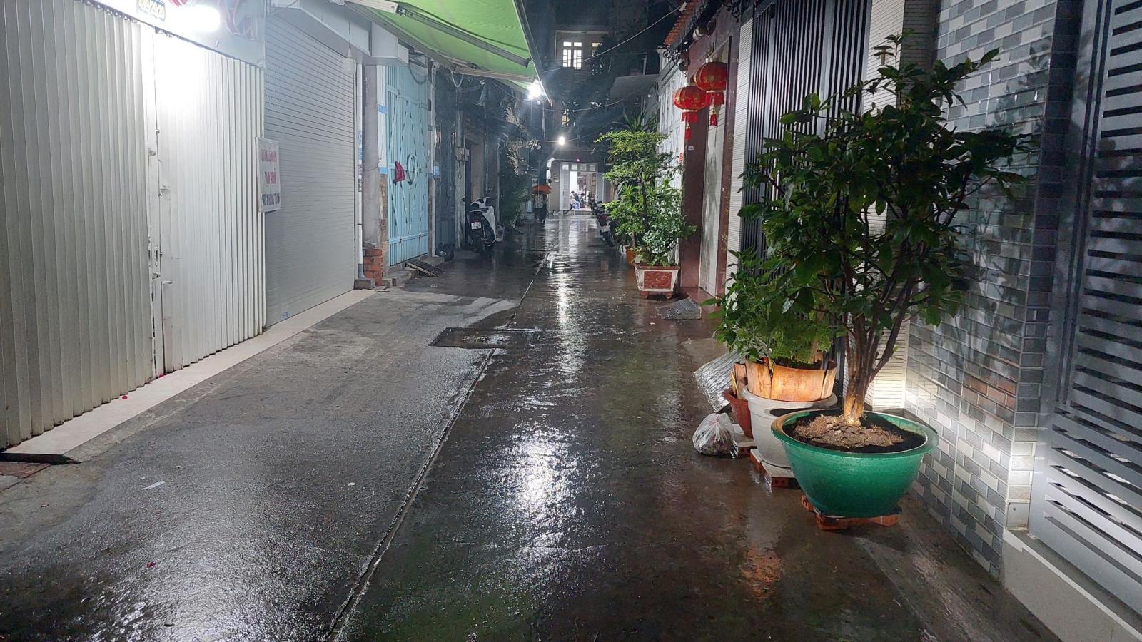 Nhanh mới kịp - Nhà 5tầng, Trần Hưng Đạo, TT Quận 5, dtsd 60m2, 3 P.N, giá 2,25 Tỷ