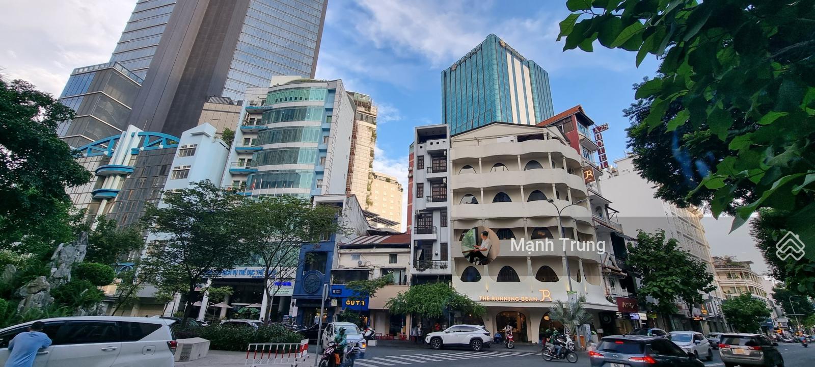 Bán nhà 2 mặt tiền đường Phan Văn Đạt - Mạc Thị Bưởi, p.Bến Nghé, Q.1, 12x26, 310m2, giá 340 tỷ TL