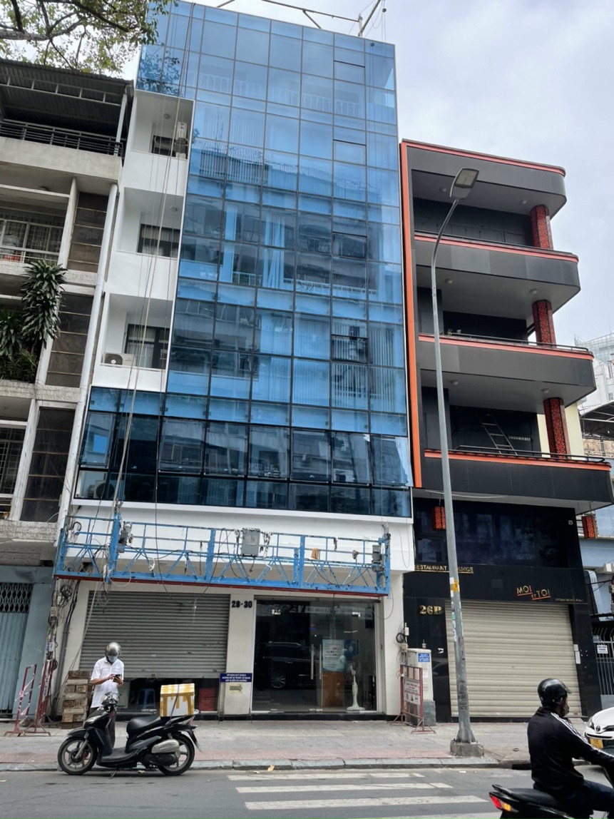 Quá rẻ cho mặt tiền Cách Mạng Tháng 8, Quận 3 ngang 10m dài 20m = 7 tầng. HĐT cao dài hạn chỉ 65 tỷ