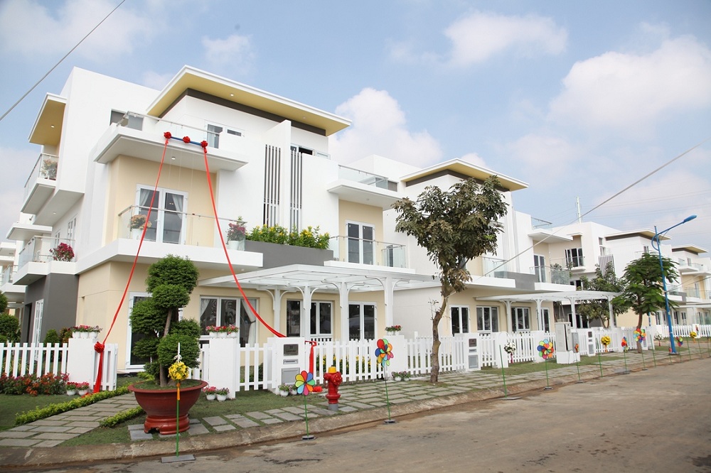 Phan Điền được chính chủ ký gửi bán nhà phố Melosa Khang Điền 6x18m. Nhà thô, Giá rẻ nhất 9.95 tỷ. Gọi Ngay 0982667473 Mr Phan Điền 