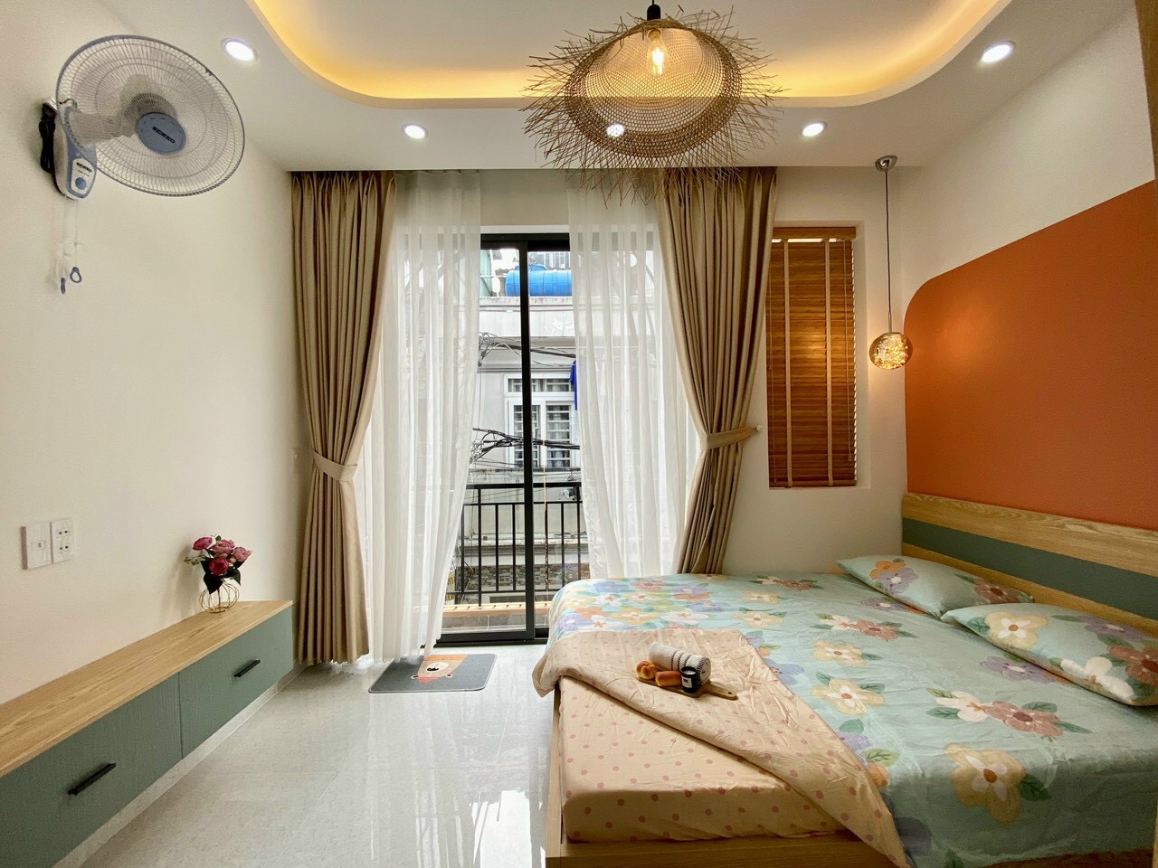Siêu phẩm hẻm xe hơi sát mặt tiền đường Tô Hiến Thành quận 10 DT 4x22m 4 tầng