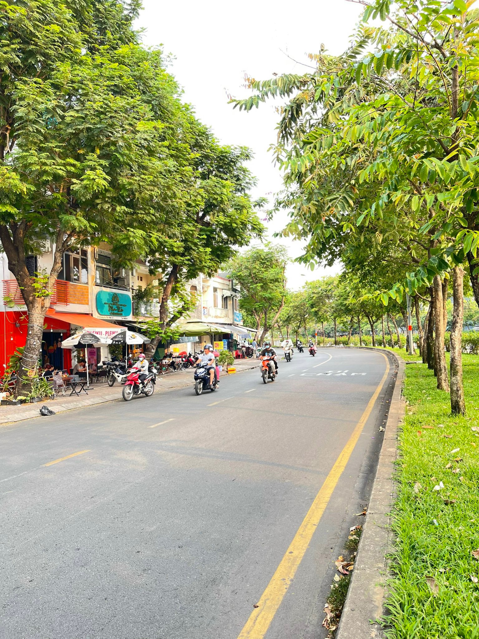 Bán gấp căn nhà Mặt tiền Hoàng Sa Q1, 5,3x14m, 4 tầng có hđt 55 triệu giá có 22 tỷ TL