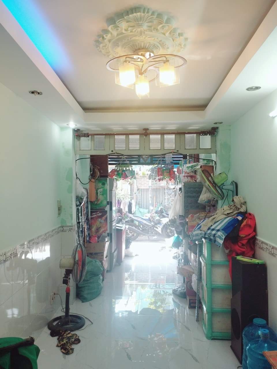 Bán nhà q.7 - 39m2 đất hiện hữu nhà 3 tầng có mặt bằng kinh doanh shr giá chỉ hơn 2 tỷ