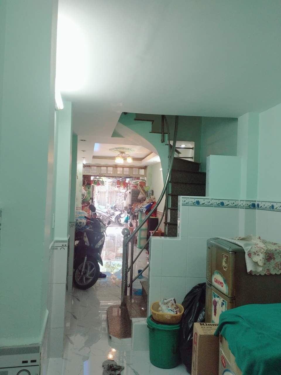 Bán nhà q.7 - 39m2 đất hiện hữu nhà 3 tầng có mặt bằng kinh doanh shr giá chỉ hơn 2 tỷ