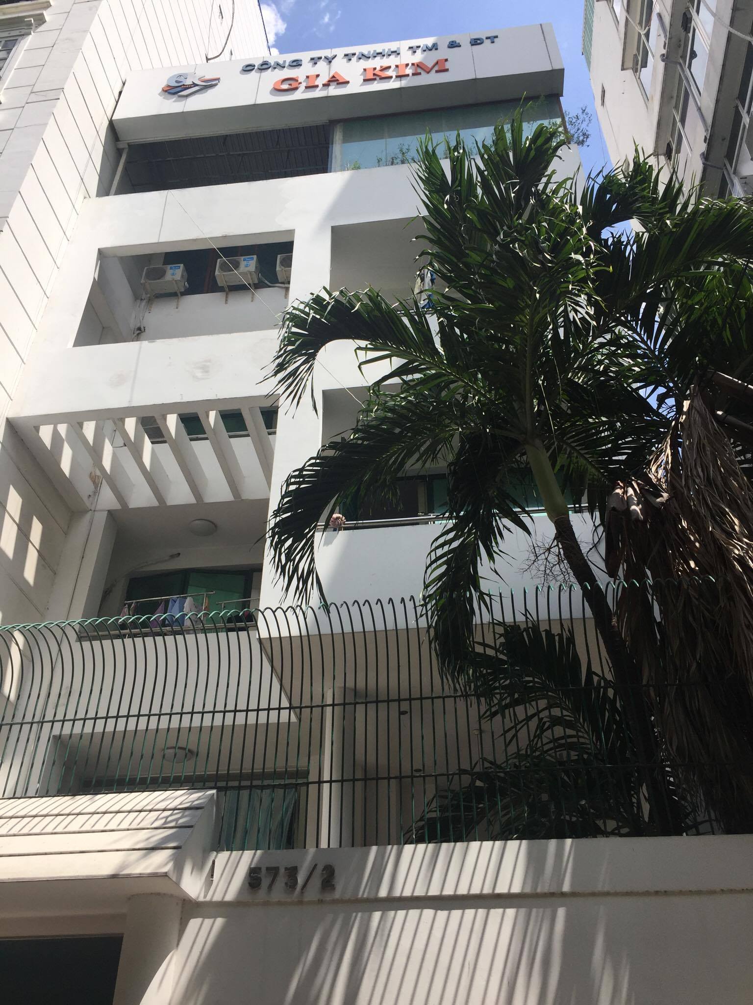 Nhà HXH 8m đường Lê Văn Sỹ Phường 13 Q.Phú Nhuận, 6x17 3 tầng giá chưa tới 150tr/m2
