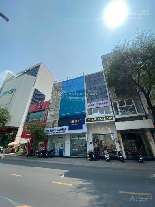 Cần bán nhà mặt tiền Quận Phú Nhuận, đường Phan Đình Phùng, P. 2, DT 4.5x18m, 3 lầu, chỉ 22 tỷ