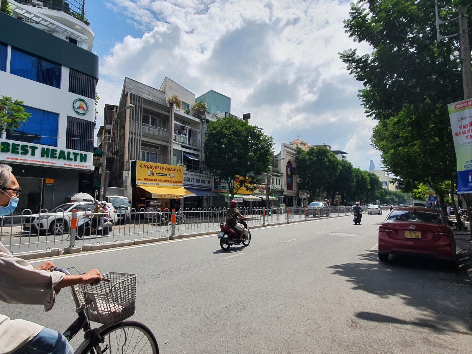 Chính chủ hạ giá bán nhà mặt tiền Nguyễn Cư Trinh - Cống Quỳnh quận 1. DT 12x22m. Giá chỉ: 55 tỷ