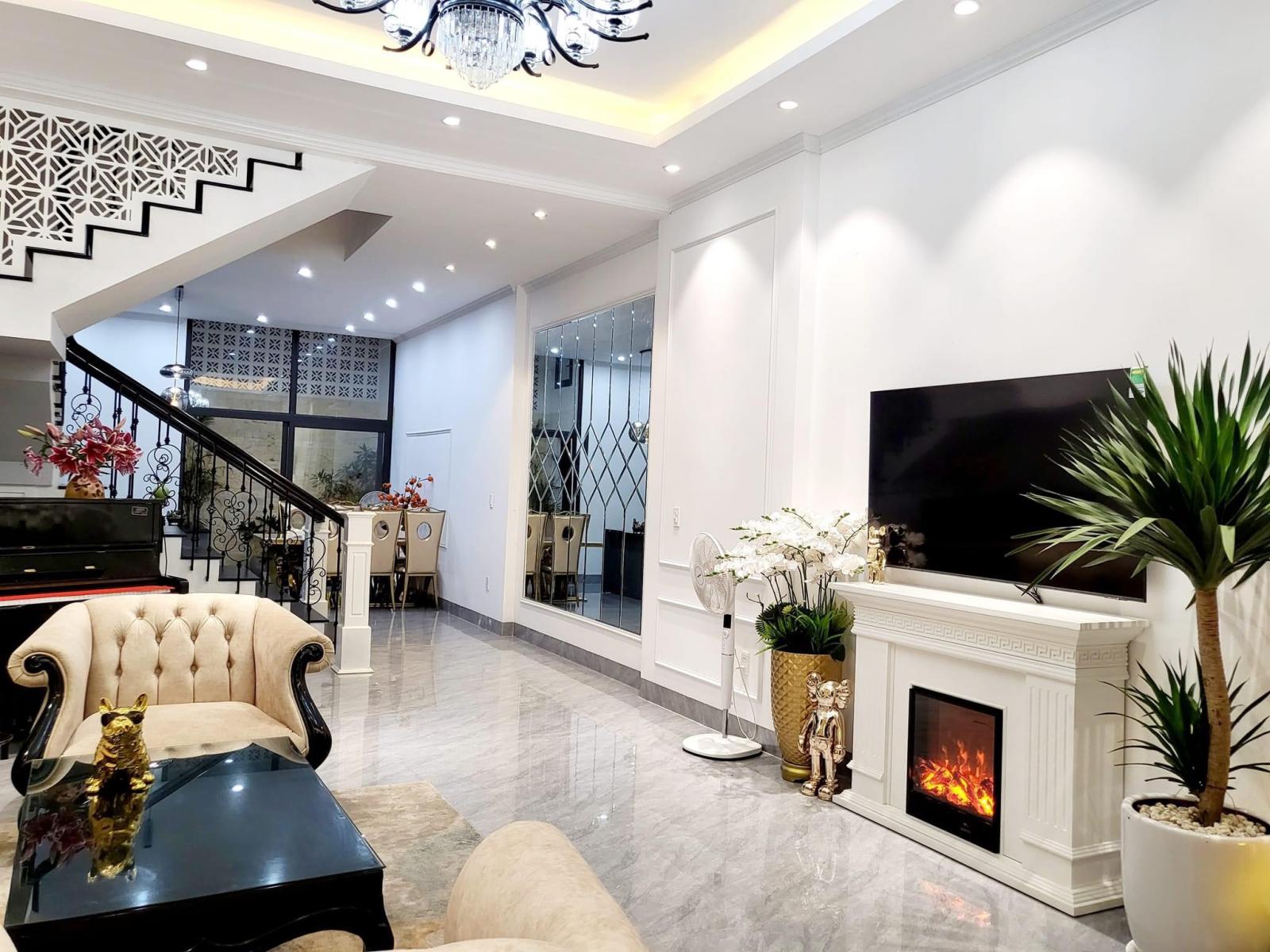 Chủ ngộp! Bán gấp nhà 2 mặt tiền 6m DT (4x16) đường Nguyễn Bá Tòng sát bên Ngã Tư Bảy Hiền