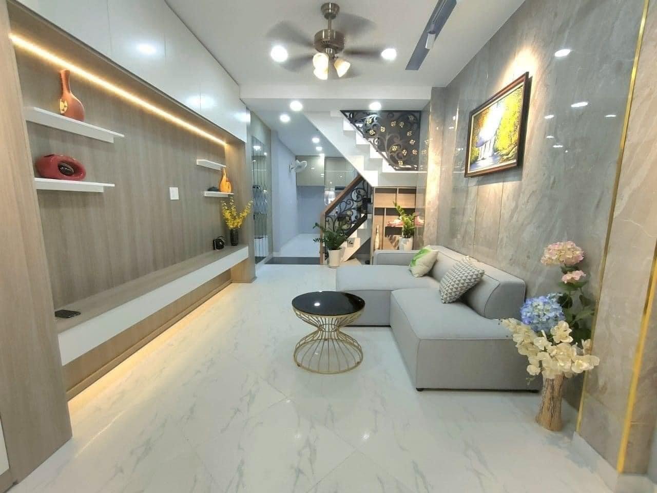 Hàng hot! Bán nhà mới HXH hơn 6m, 2 lầu + sân thượng đường Năm Châu gần Bệnh viện Thống Nhất
