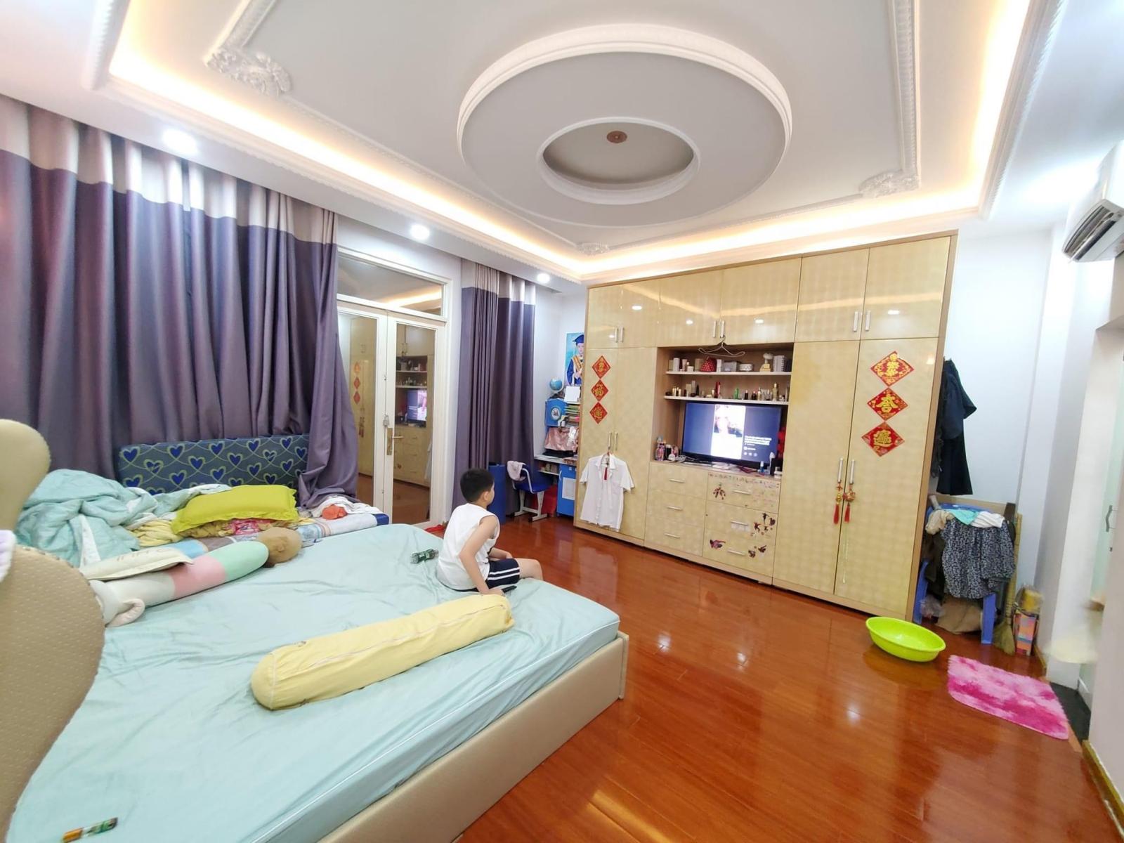 Nhà ĐẸP, khu VIP, sát HXH thông Phan Đăng Lưu, PN, 5 tầng, 3PN, tặng hết NT,49m2, nhỉnh 8 tỷ