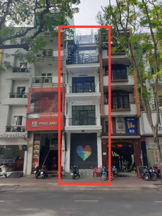 Bán nhà mặt tiền đường  Trương Định, P6, Quận 3 (ngay chung cư cao cấp Léman Luxury Apartments)