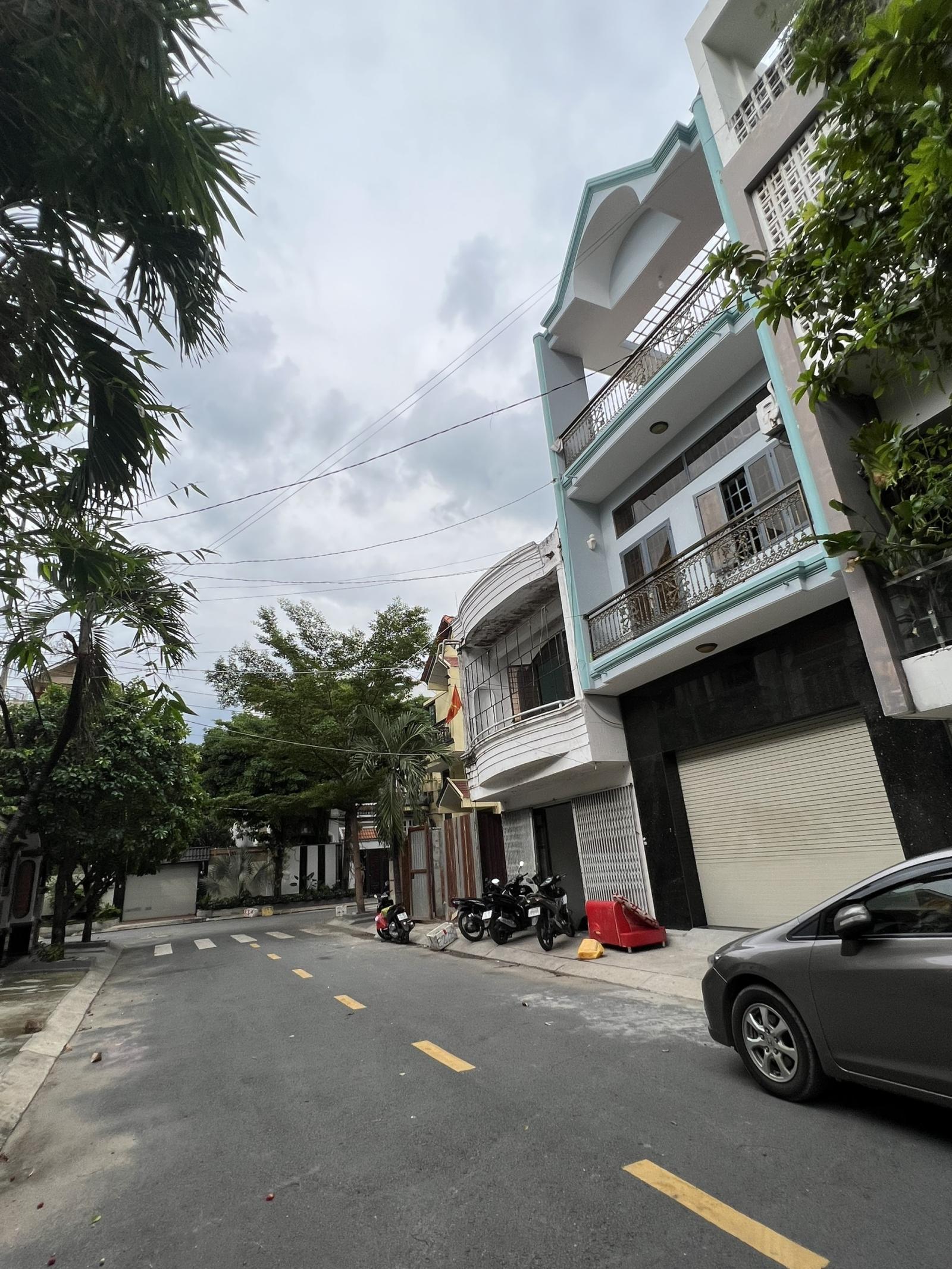 Bán gấp căn nhà 2 tầng ngay đường Phạm Huy Thông, Phường 7, Gò Vấp diện tích 68m2  giá 8.3 Tỷ