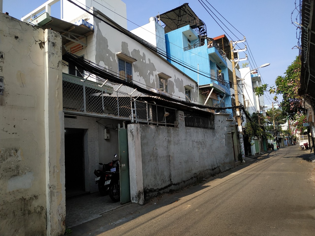 Bán nhà gần ngã tư Phú Nhuận nhà 6x17m nhà 2 MT hẻm 8 m  mua tiện xây mới