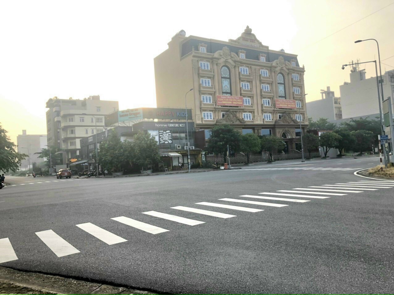 Cơ hội đầu tư!! nhà 1 lầu DT 10,8 x 25m mặt tiền đường N. T. M. Khai, Q3. Giá 89 tỷ