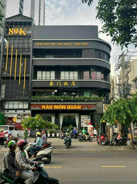 Tòa building mặt tiền Trần Hưng Đạo - Nguyễn Biểu. Quận 5 (6 x 20m) 6 tầng TM HĐT 150tr giá 40 tỷ