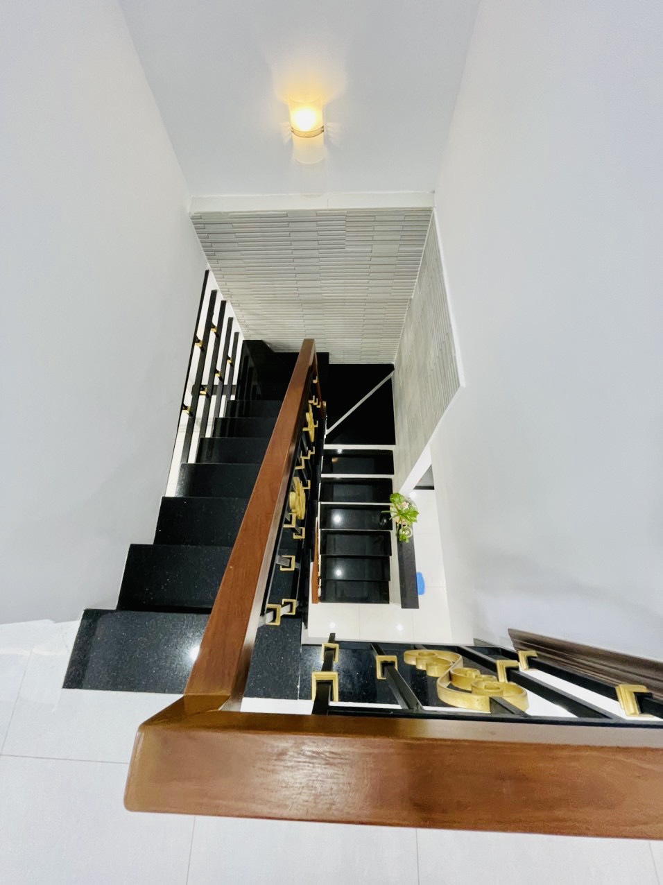 Nhà mới HXH Quận 8 - Giáp Q1 Q5 - 43m2 – nhỉnh 3 TỶ