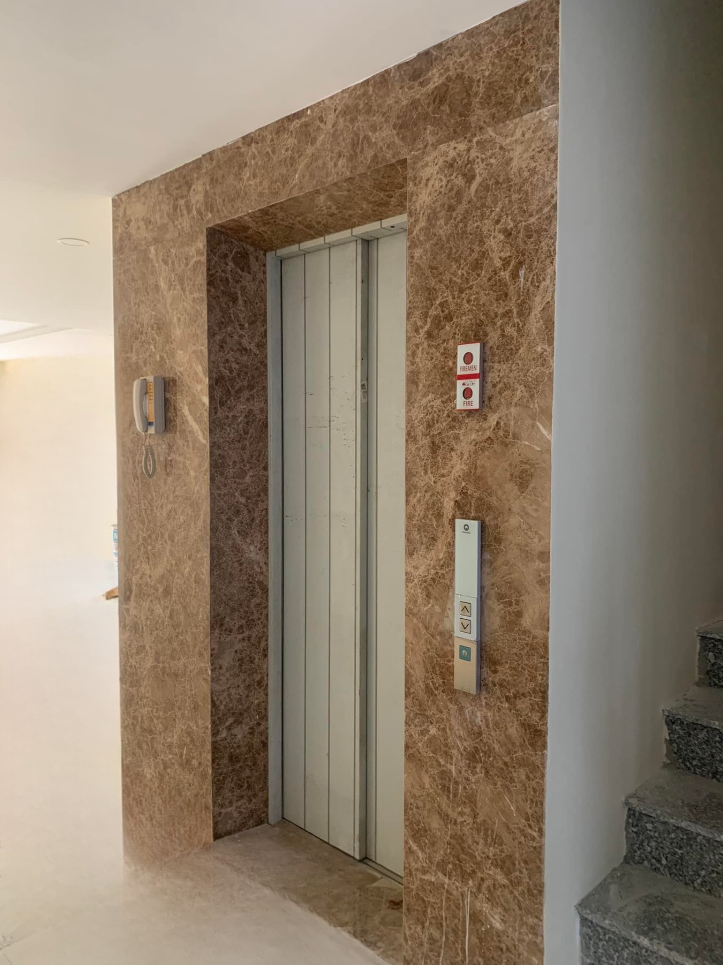 Mặt tiền kinh doanh hiệu suất cho thuê tốt - 99.5m2 - 8 tầng - 47 tỷ.