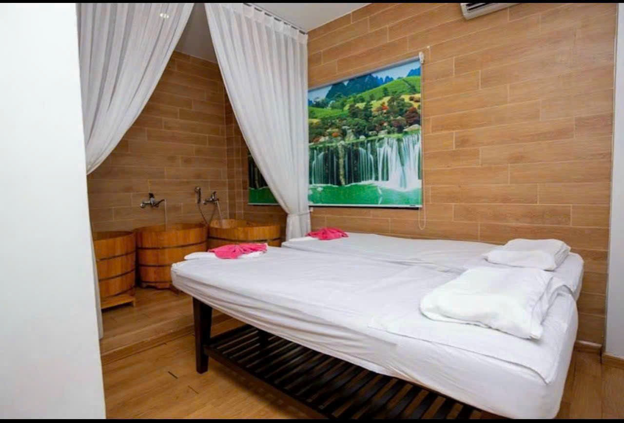Khách sạn 2 sao Góc 2 mặt tiền Nguyễn Thị Thập, QUận 7 