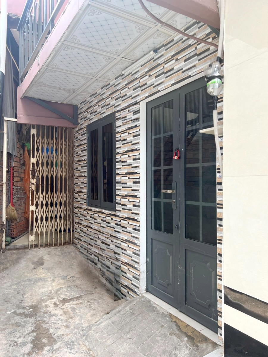 Nhà giấy tay mới 2 tầng hẻm 23 đường Hồ Thành Biên P4Q8 - 1.2 Tỷ