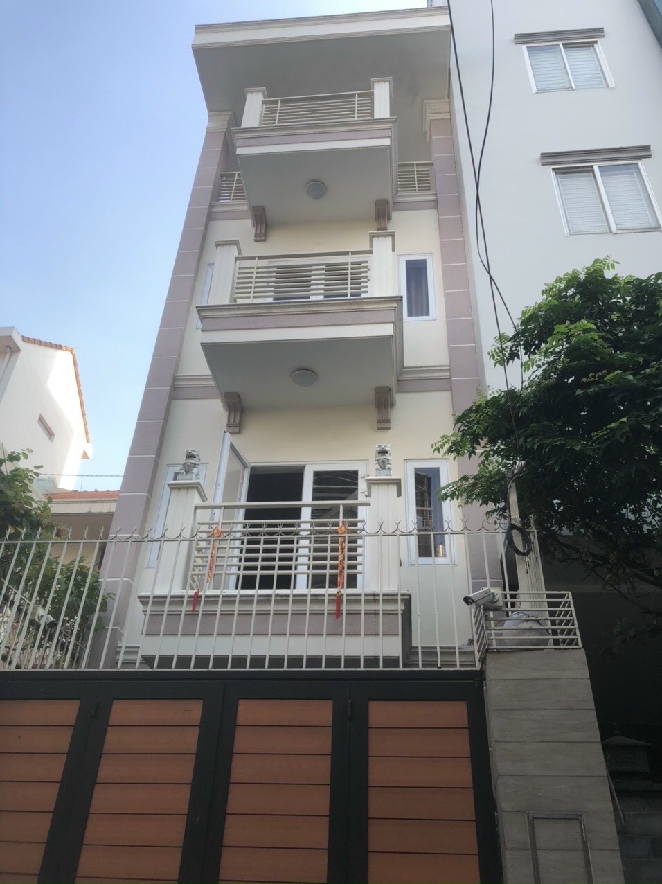 Hạ giá 10 tỷ! Bán gấp nhà hầm 7 tầng! Mặt tiền Cộng Hòa (6.5x18m) HĐT: 170tr/th. Giá còn 25 tỷ