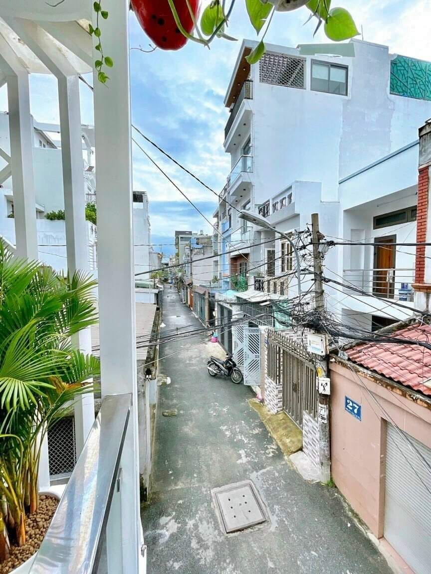 Bán nhà đẹp 2 tầng hẻm xe hơi, lô góc 2 mặt tiền đường Số 1 dt 5m x 8m giá chỉ 3,99 tỷ